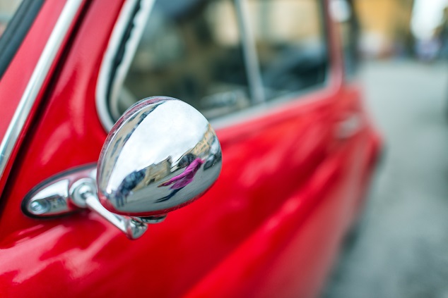 Une fiat sur la route