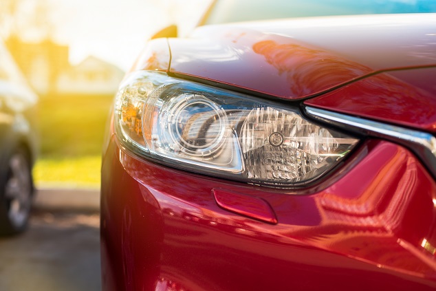 Une voiture rouge